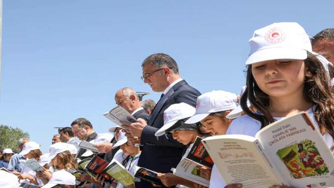 VAN OKUYOR PROJESİ